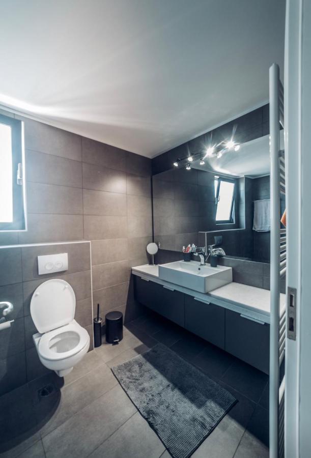 Minimal Brand New Loft Next To Subway Apartment Athens Luaran gambar